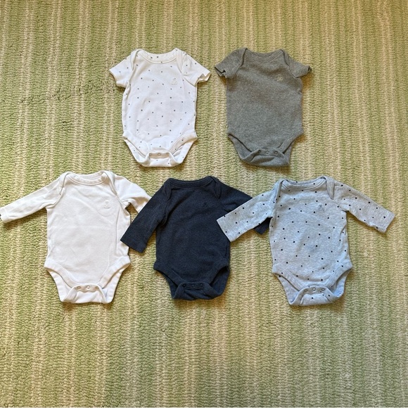 BABY GAP BUNDLE ORGANIC COTTON FIRST FAVORITE BODYSUITS SIZE NEWBORN - Picture 3 of 11